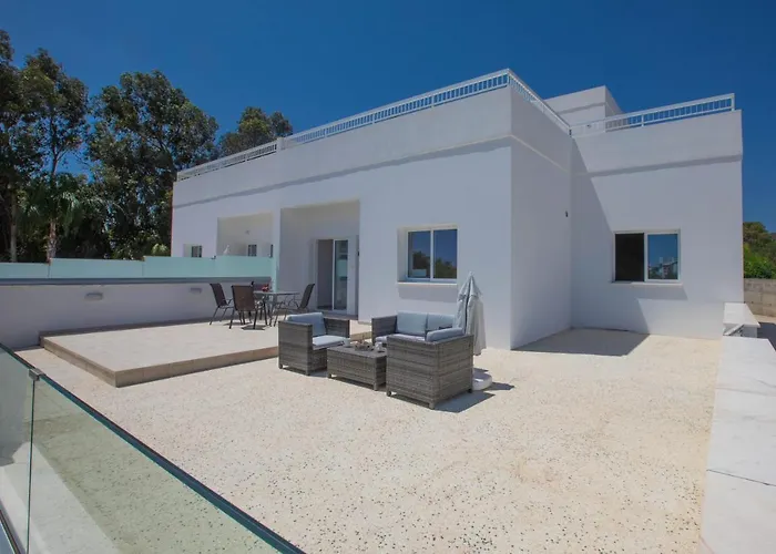 Panayia Sea View Apts